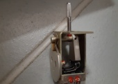 Sprzęt elektroniczny – pakiet zawierający 51 poz. asort. (wg oddzielnego wykazu), w tym m.in.: przełączniki warstwowe, przełączniki klawiszowe itp. 